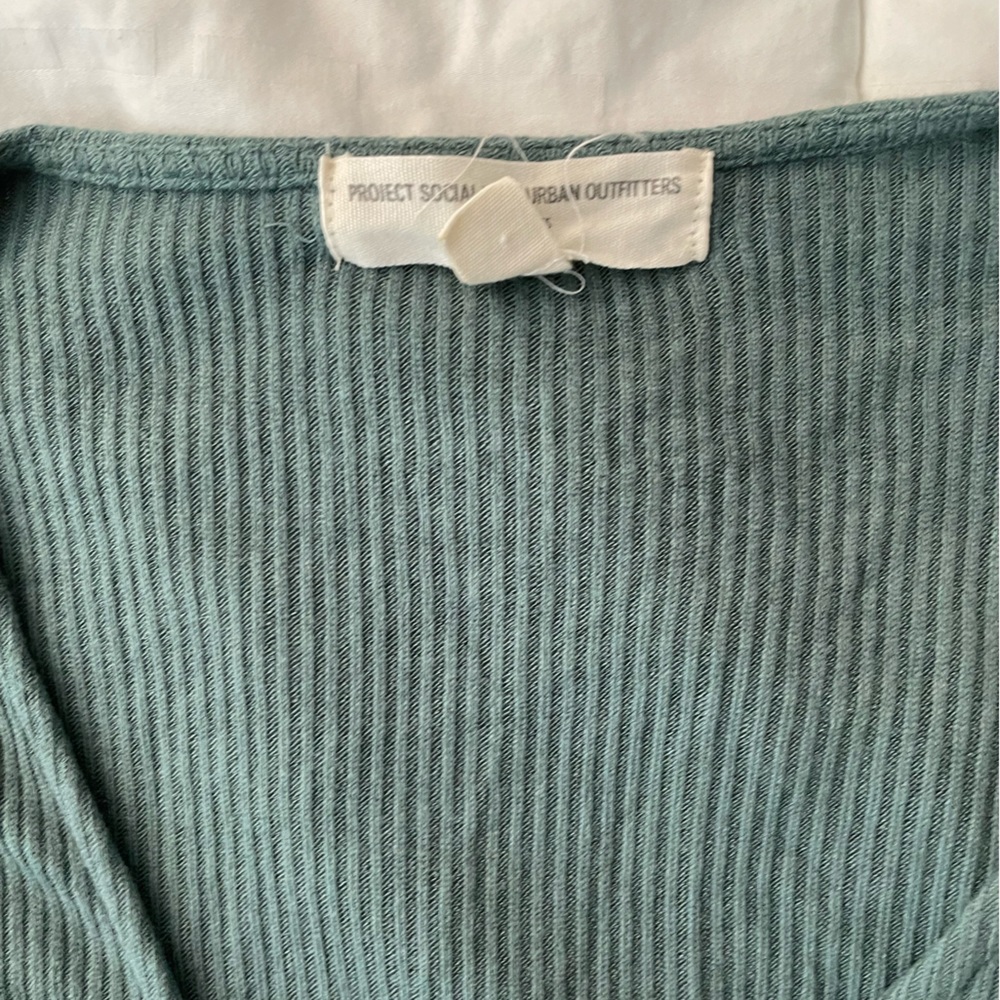 EUC Green Urban Outfitters Adjustable Wrap Crop Top - Picture 2 of 5